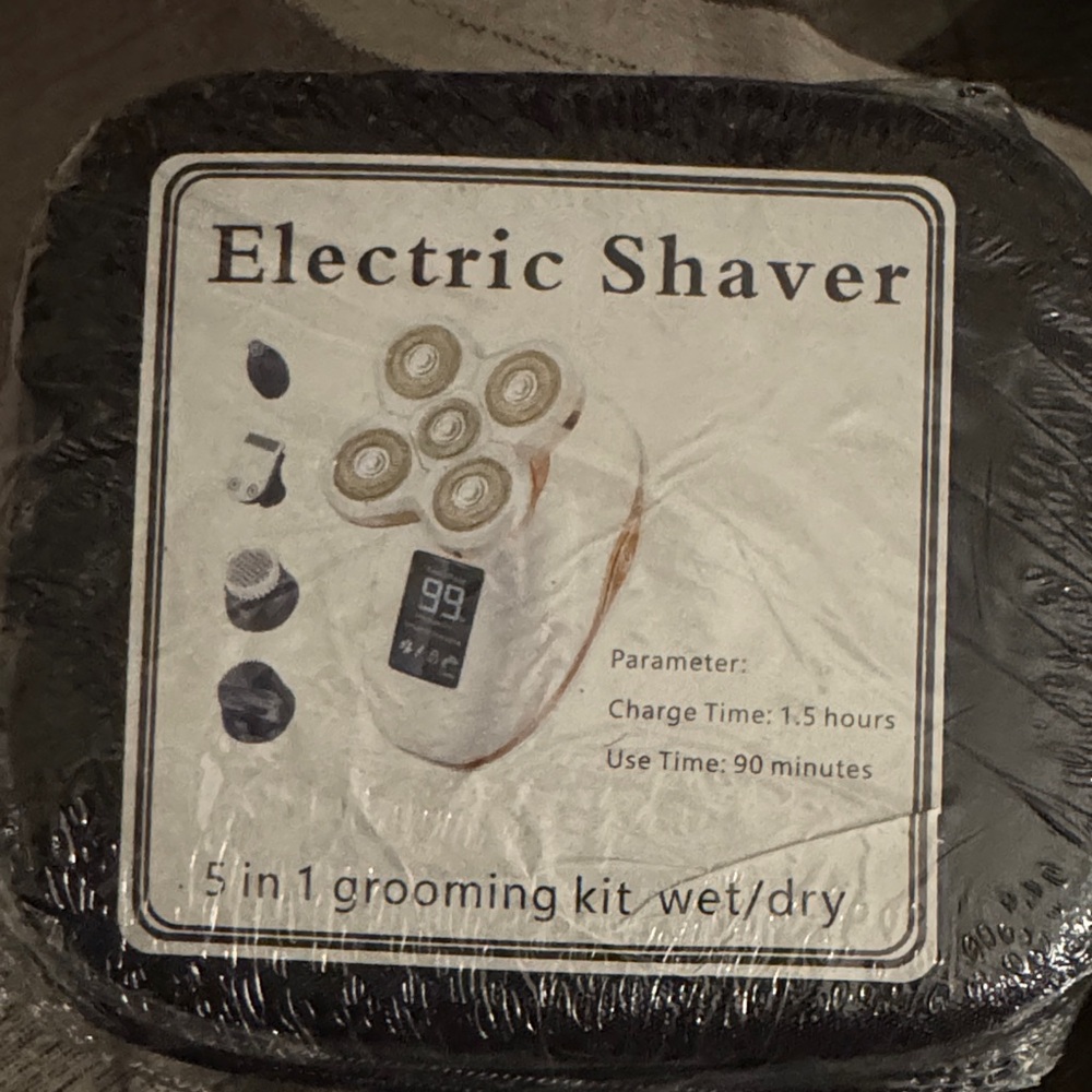 Electric Shaver 5-in-1 Grooming Kit